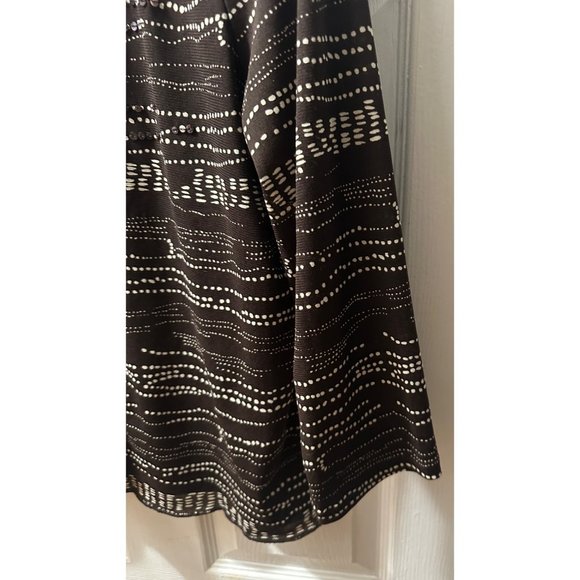 Jones New York Brown and White V Neck Shirt Size XL‎ 3/4 sleeve w/Sequin Accents - Picture 4 of 7